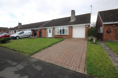 View Full Details for Maywood Close,Kingswinford,West Midlands